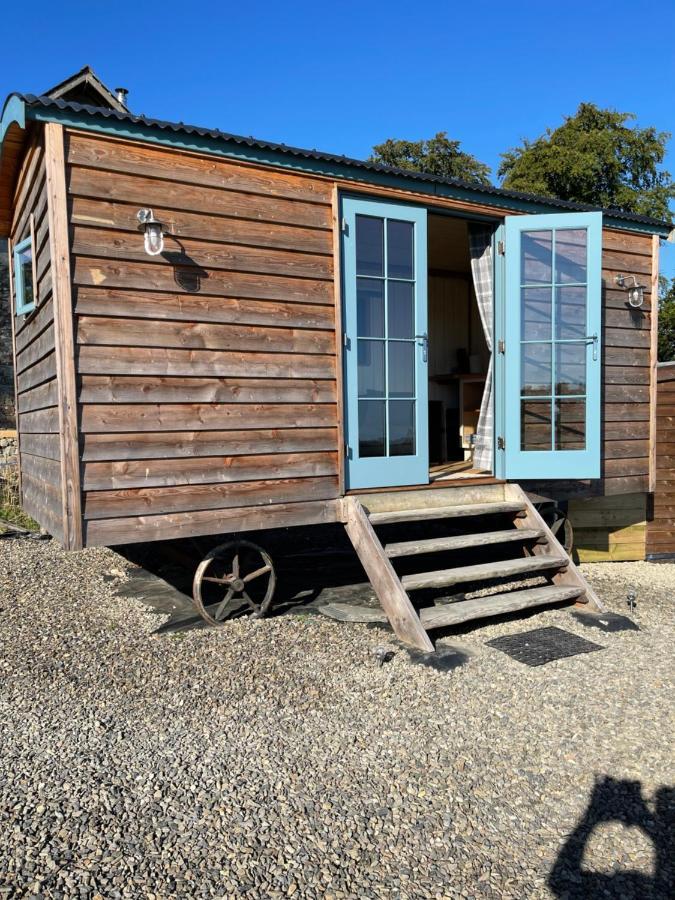 The Shepards Hut Lägenhet Llwyn-Dafydd Exteriör bild